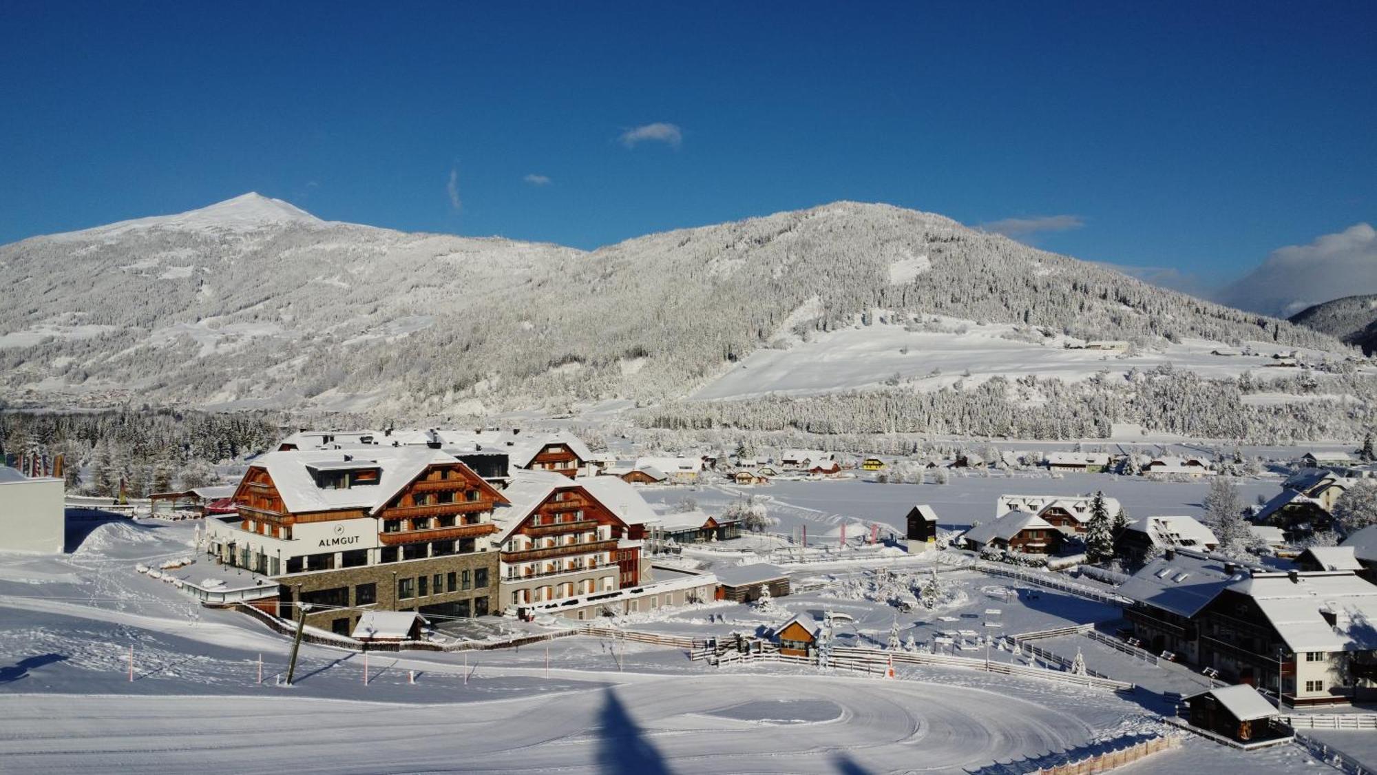 Almgut - Mountain Wellness Hotel Sankt Margarethen im Lungau Zewnętrze zdjęcie