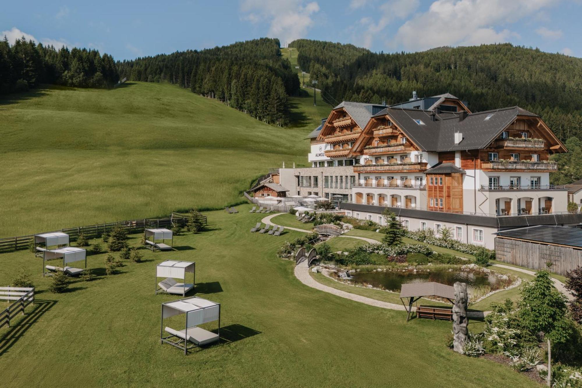 Almgut - Mountain Wellness Hotel Sankt Margarethen im Lungau Zewnętrze zdjęcie