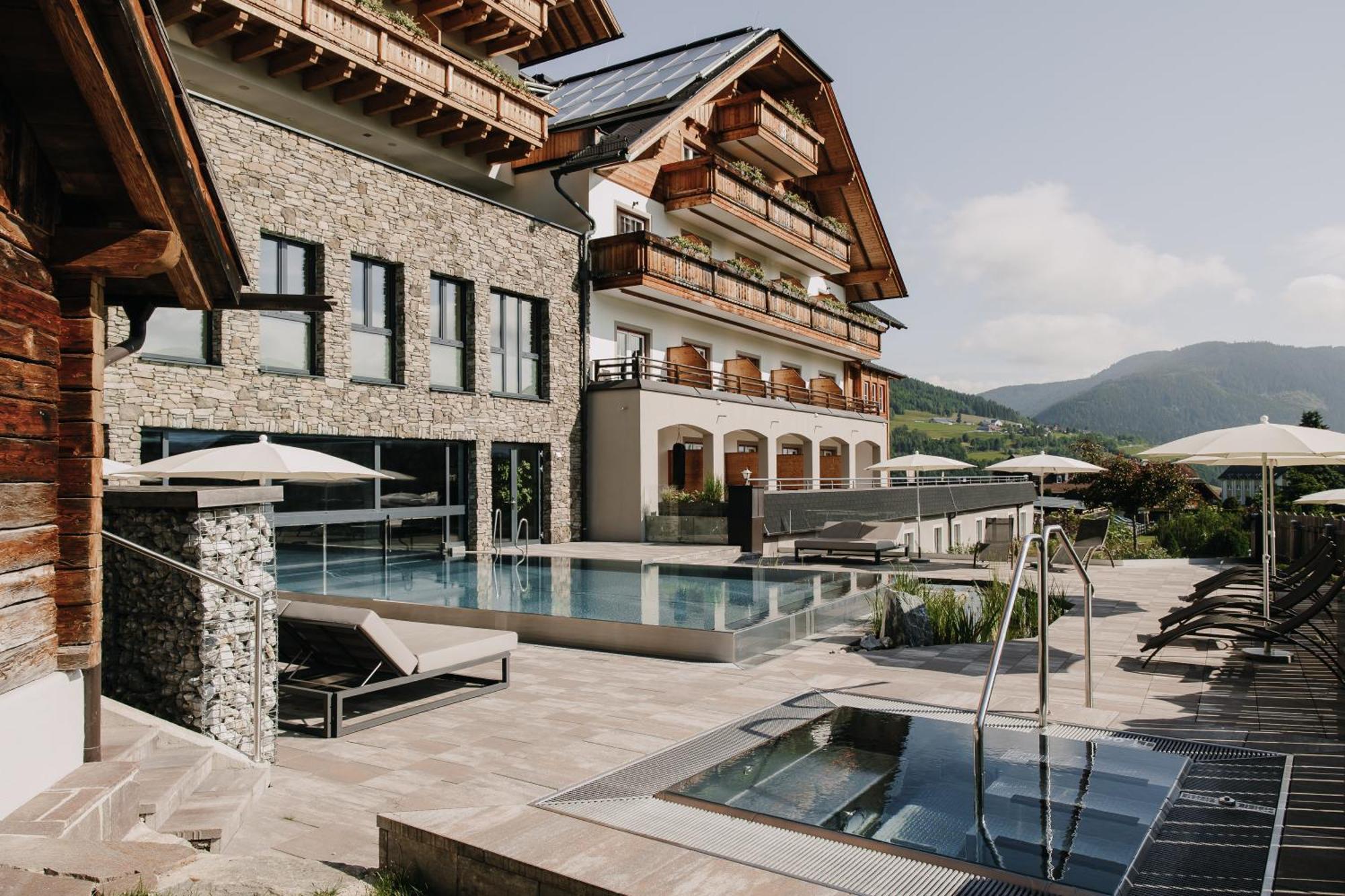 Almgut - Mountain Wellness Hotel Sankt Margarethen im Lungau Zewnętrze zdjęcie
